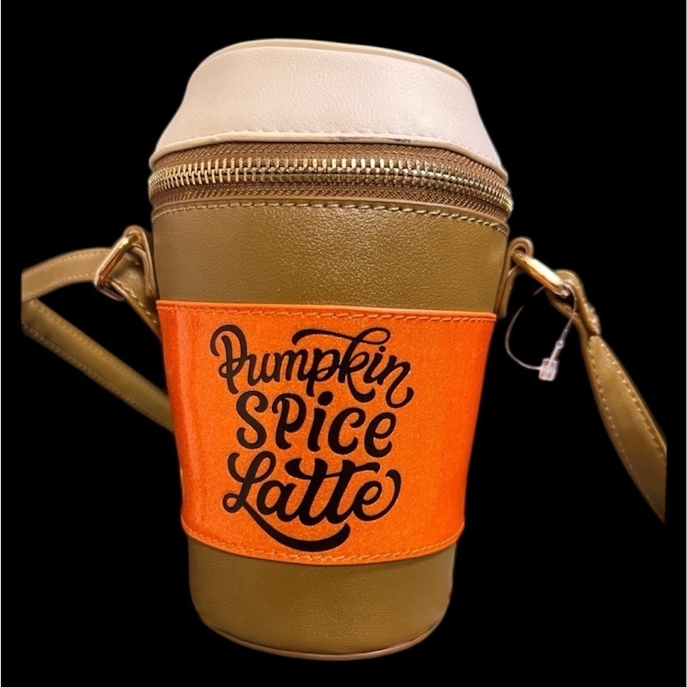 🎃🖤NWOT-MAD ENGINE SUPER CUTE “ PUMPKIN SPICE LATTE CUP” CROSBODY🖤🎃
